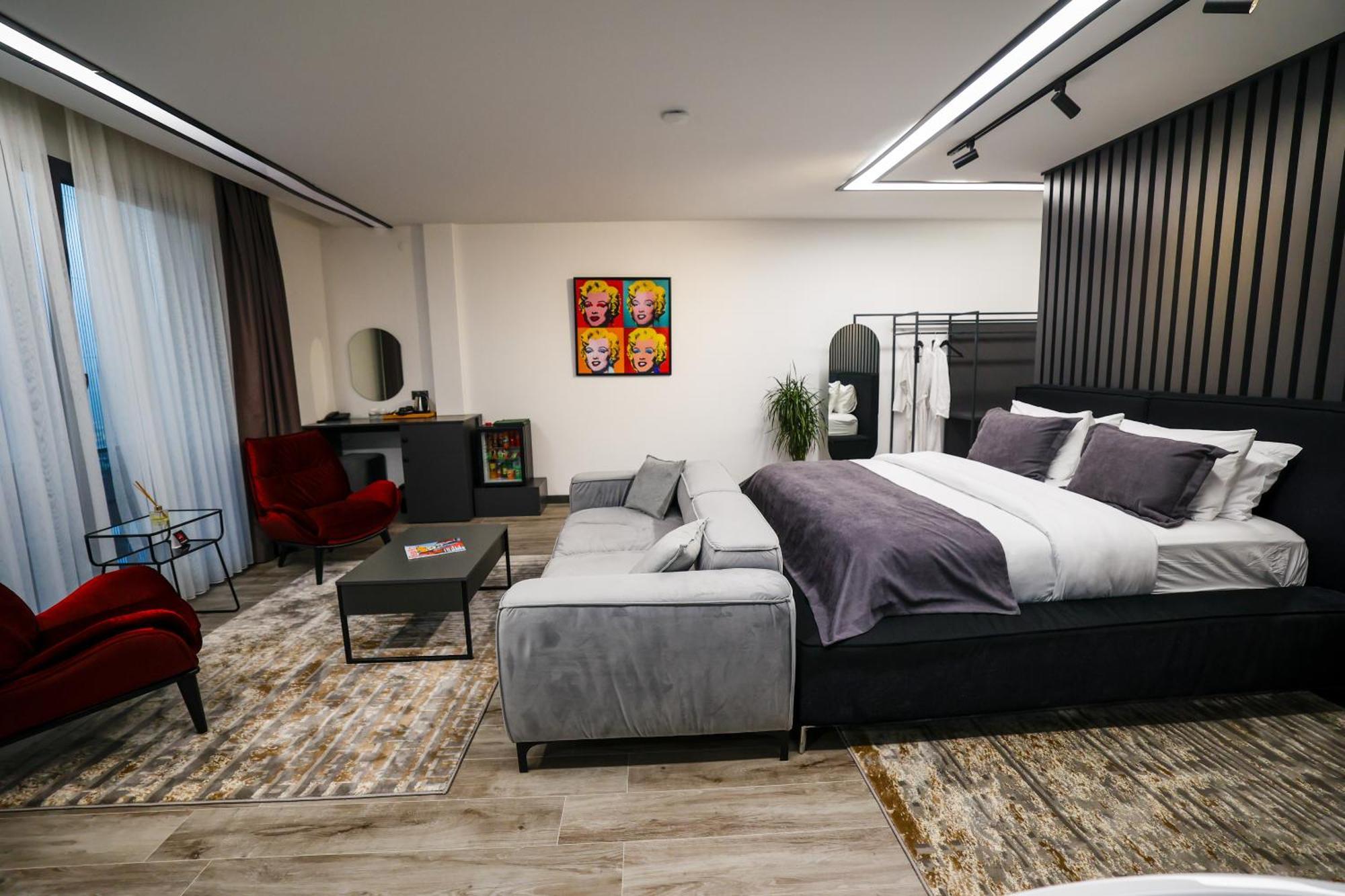 Hotel Cathan Art